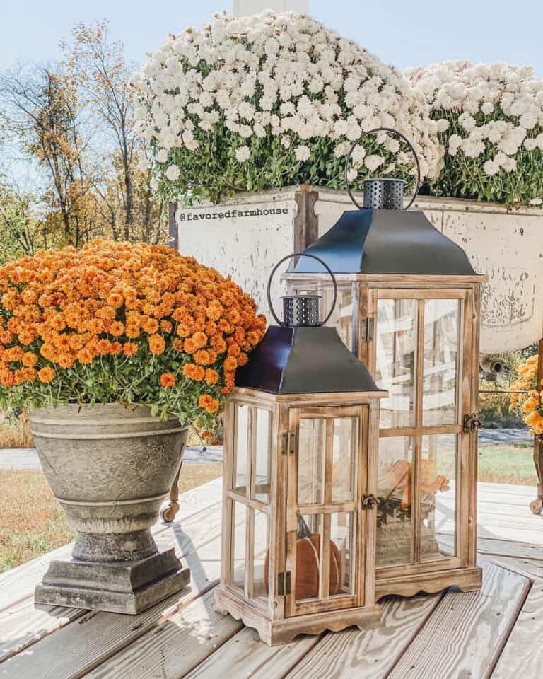 14 Fall Outdoor Decor Ideas With Lanterns That Glow All Season Long